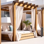 Balinese bed / Zanzibar 